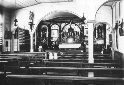 186037 Interieur van de kerk te Marowijne, Albina (Suriname)