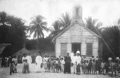 186041 De kerk te Matta, Saramacca (Suriname)