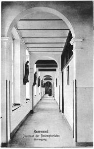 186318 Bovengang in het juvenaatsgebouw te Roermond