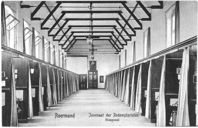 186320 Slaapzaal in het juvenaatsgebouw te Roermond
