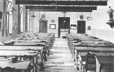 186322 Studiezaal in het juvenaatsgebouw te Roermond