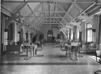 186384 Recreatiezaal in het Sint Clemensretraitenhuis te Noordwijkerhout