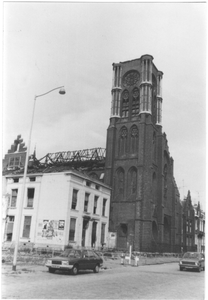 186425 Parochiekerk van de Allerheiligste Verlosser na de brand te Rotterdam
