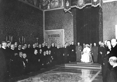 186505 Audiëntie bij de paus Pius XII van het voltallige generaal kapittel CssR