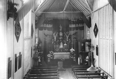 186528 Interieur van de parochiekerk Sint Bonifacius te Paramaribo (Suriname)