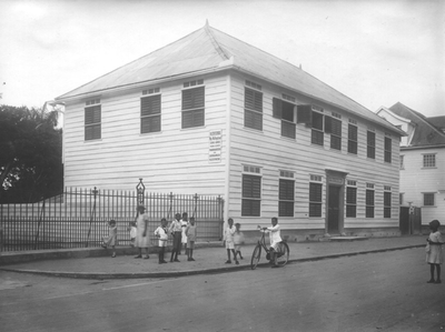 186551 Sint Paulusschool (mulo) te Paramaribo (Suriname)