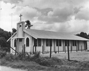 186680 Stenen kerk in het district Blauwgrond (Suriname)