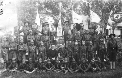 186715 J. Peters heeft een jeugd-groep De jonge wacht opgericht te Rajpur, (Suriname)