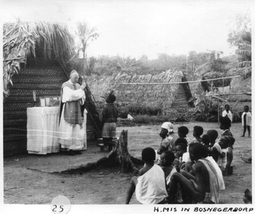 186959 Heilige mis in Bosnegerdorp (Suriname)