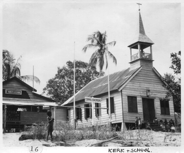 186960 Kerk en school te Corneliscondre (Suriname)