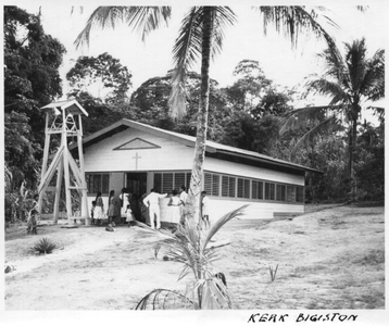 186962 Kerk te Bigiston (Suriname)