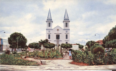 187085 De kathedraal is een kerk van de CssR te Juazeiro Da Bahia (Brazilië)