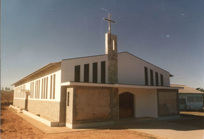 187092 Een van de kerken, gebouwd door J. Bosco van Eunen, te Presidente Prudente (Brazilië)