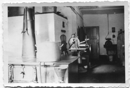 187161 De keuken ingericht in de boerderij van Kasteelhoeve de Santis de Frymerson te Odilienberg