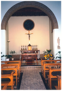210100 Binnenaanzicht kapel inloophuis Don Bosco Salesianen te Renkum