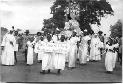 212048 Processie te Ho (Ghana) ter gelegenheid van de priesterwijding van Philip Bonto