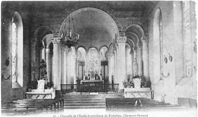 212080 Interieur kapel van het seminarie te Clermont-Ferrant (Frankrijk)
