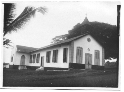 212183 Vooraanzicht kerk te Axim (Ghana)