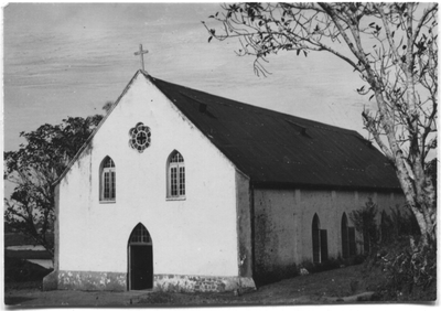 212196 Vooraanzicht kerk te Elmina (Ghana)