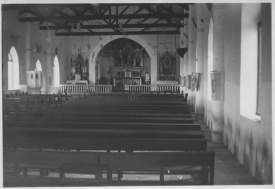 212197 Interieur kerk te Elmina (Ghana)