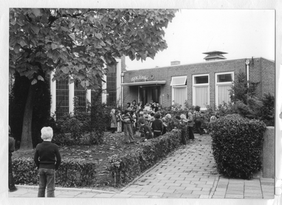 102107 Parochiehuis in eigen beheer doet dienst als gemeenschapshuis de 'Open Haard' te Sittard