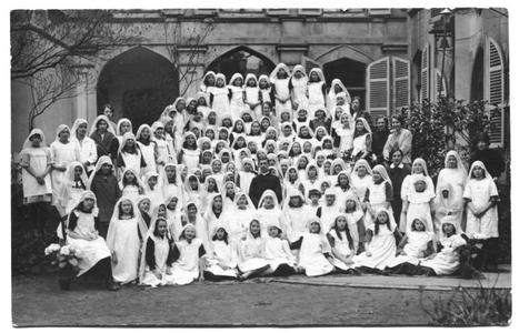 226049 Kinderretraite bij klooster Mariënburg te Nijmegen