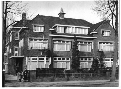 226069 Het zusterhuis aan de Canisiussingel te Nijmegen
