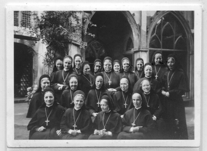226103 De zusters van klooster Mariënburg te Nijmegen