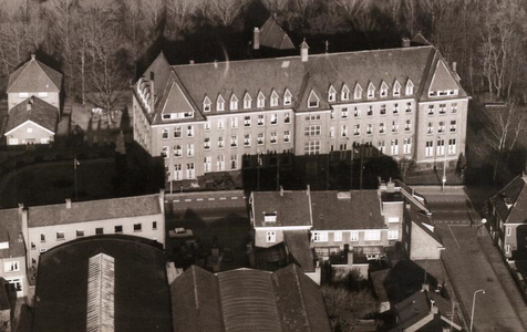100018 Gezellenhuis; Huize Maria onbevlekte ontvangenis, Stationstraat 40, Nuth