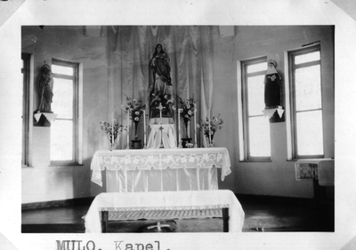 242047 Interieur van de kapel van het convent van de Dochters van O. L. Vrouw te Mulo, Congo