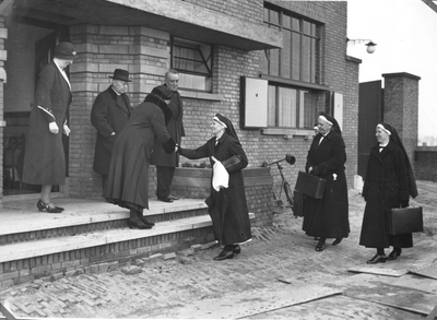 196026 Aankomst van de zusters in huize St. Magdalena te Overschie