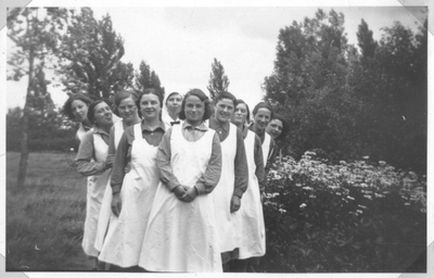 196039 Leerlingen van de communiteit Magdalena te Overschie