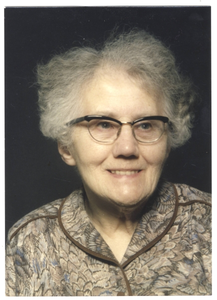 196196 Portretfoto van zuster Agnes Remmers op hoge leeftijd