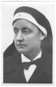 196218 Portretfoto van zuster Maria van de Valk