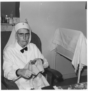 196228 Zuster Hyacintha van der Schans de la Croix