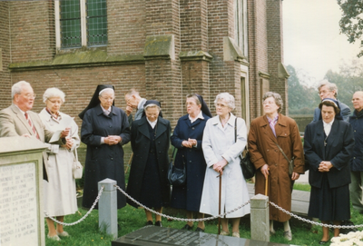272058 Zusters van de Dominicanessen van het Sint Catharina-Apostolaat gingen bij hun afscheid in Zwolle langs bij het ...