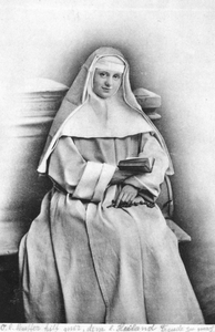 214007 Zuster M. Augustina was de priorin-opvolgster na het overlijden van moeder Gundisalva