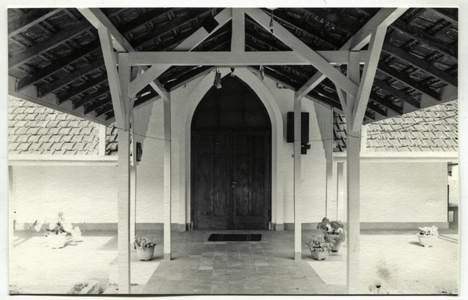 246069 Ingang van de kapel te Sukabumi, Java, Indonesië