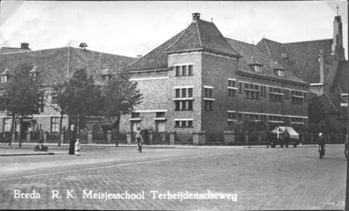 252094 R.K. Meisjesschool aan de Terheijdenscheweg te Breda