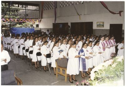 252298 Gezang tijdens de viering van het 70-jarig bestaan van de congregatie in Indonesië
