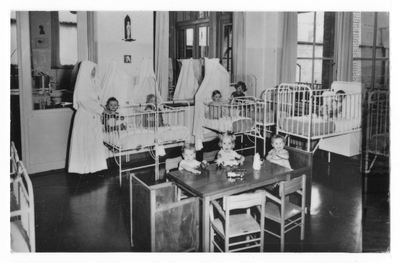 178395 Babykamer3 in het St. Elisabeth ziekenhuis in Leiden