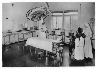 178400 Een operatiekamer in het St. Elisabeth ziekenhuis te Leiden