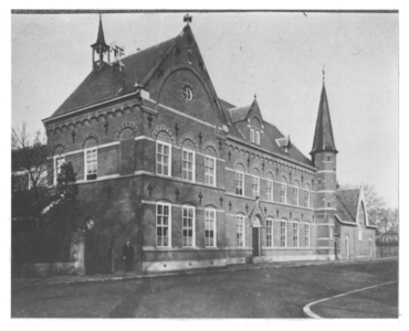 178460 Het moederhuis aan de Hendrikstraat (later Menno van Coehoornstraat) te Breda