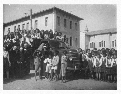 170113 De grootste leerlingen van het internaat Nazareth te Arassuai op schoolreis in een vrachtwagen ergens in Brazilië