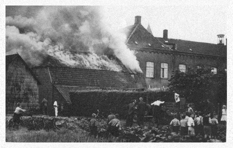 170350 Brand aan de achterzijde van het klooster te Someren Dorp