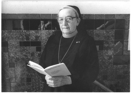202083 Moeder Agatha bij haar 65-jarig jubileum (1917-1982)