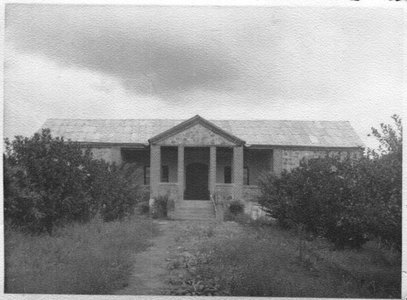 116169 Voorzijde van het huis van de Witte Zusters in Kakonko (Tanzania)