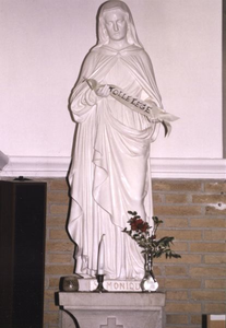 116198 Beeld van Sint Monica in de kapel van Sancta Monica, later in de hal van Huize Molenweide in Boxtel