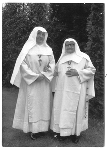 116233 Zuster Celinie en zuster Adriana, beiden van de communiteit in Sterksel