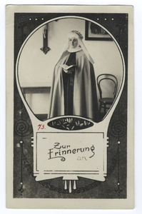 168120 De eeuwige professie van zuster Francisca in het klooster te Grave-Velp
